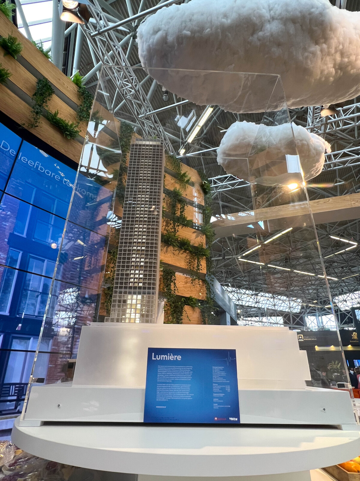 Lumieretoren maquette op de PROVADA